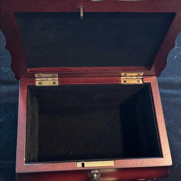 Vintage Bombay Wooden Jewelry Box with Tassel - Picture 3 of 6